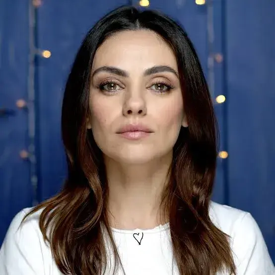 میلا  کونیس