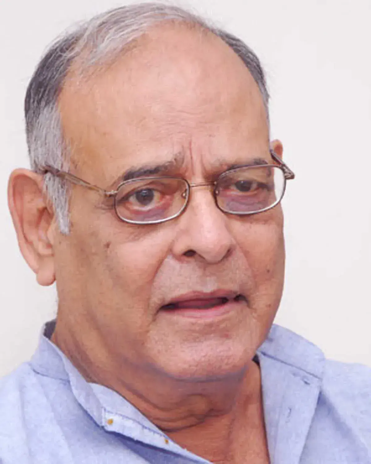 آچیوت پوتدار