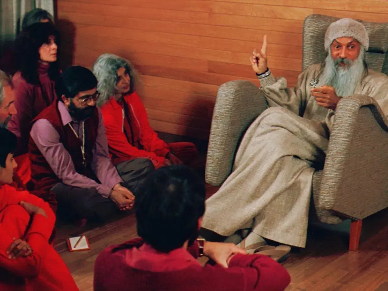 دانلود سریال کشور وحشی وحشی