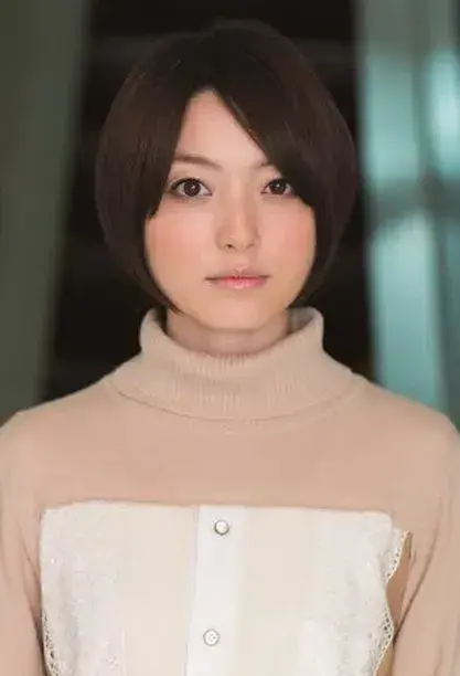 کانا  هانازاوا 