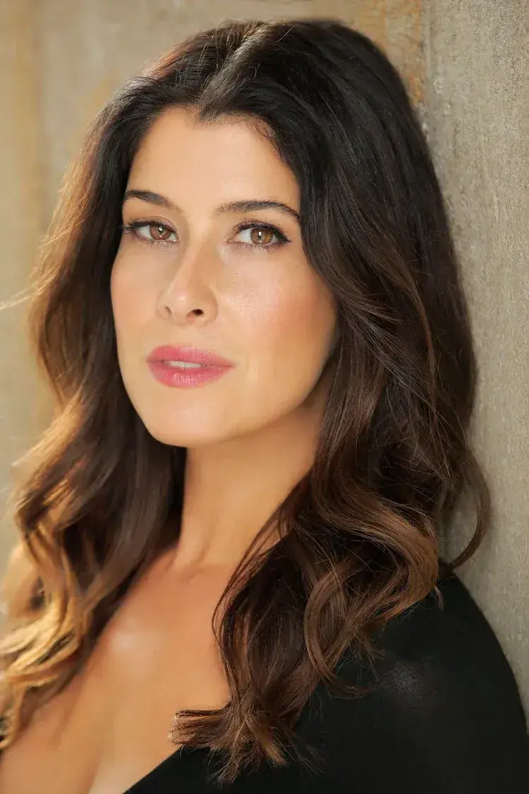 کریزیا باجوس