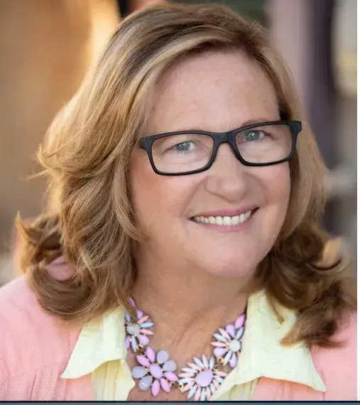 سیندا آدامز