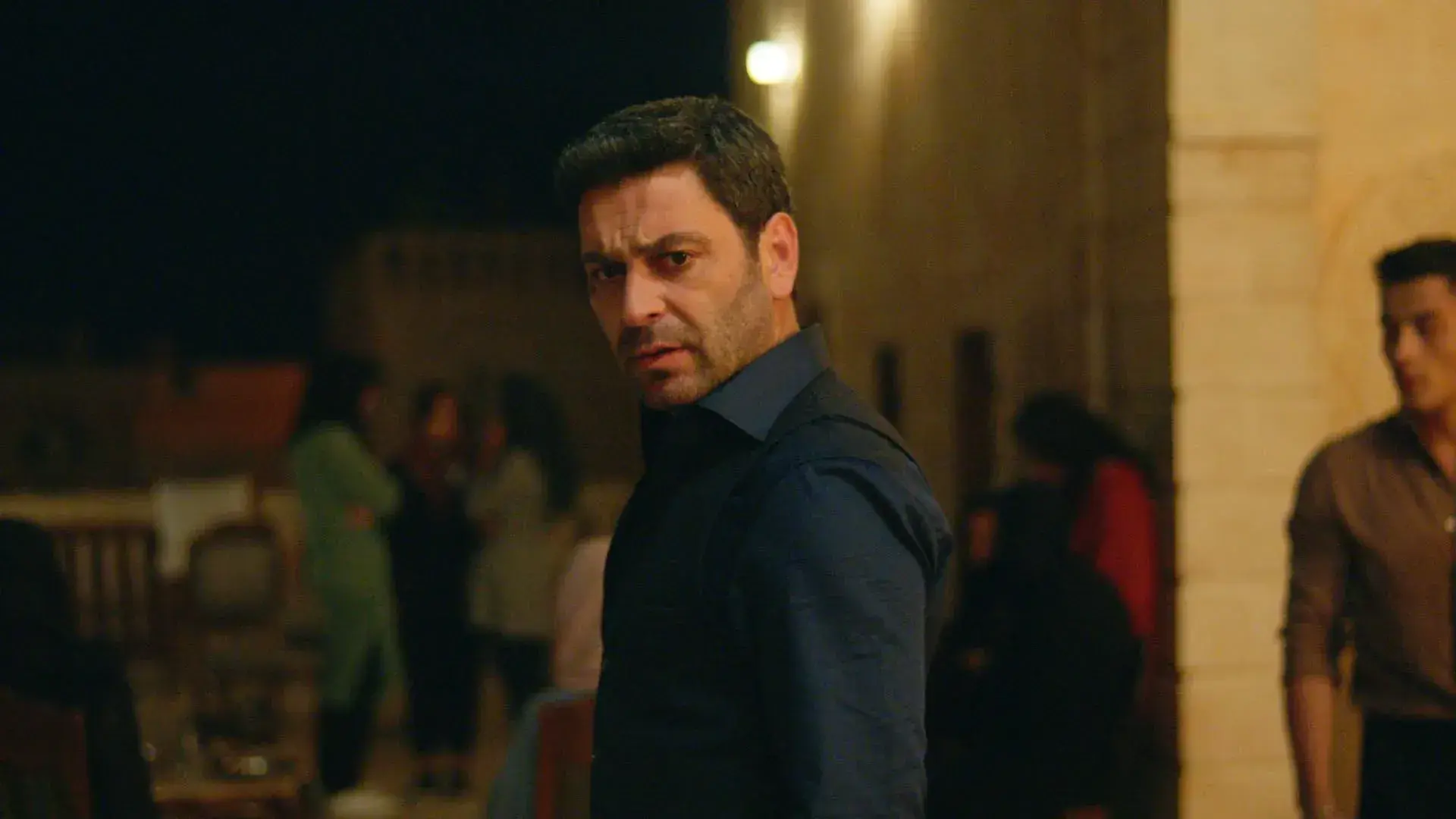 دانلود سریال شهر دور