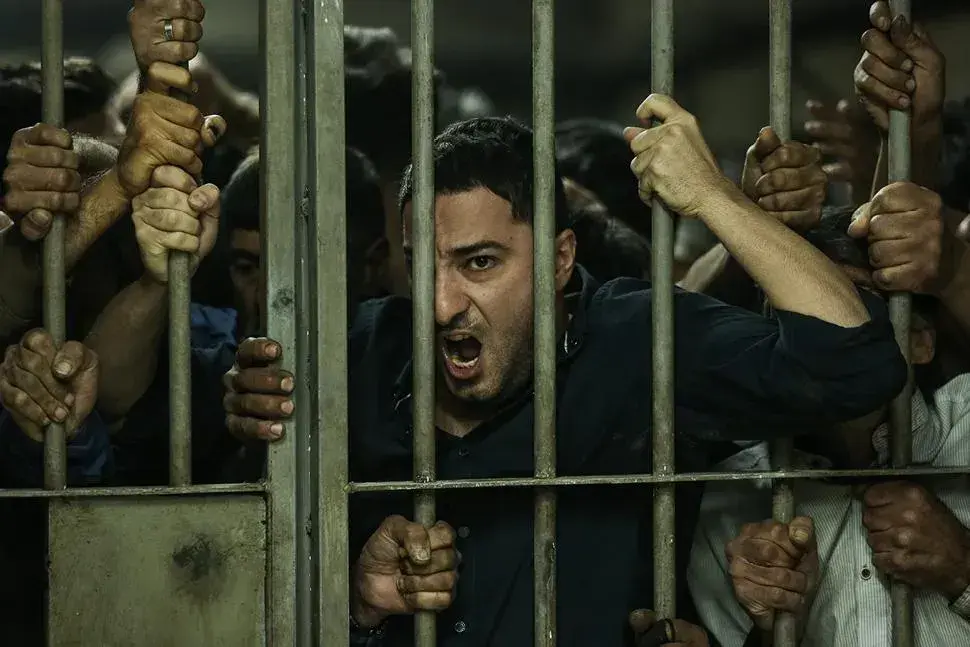 دانلود فیلم متری شیش و نیم