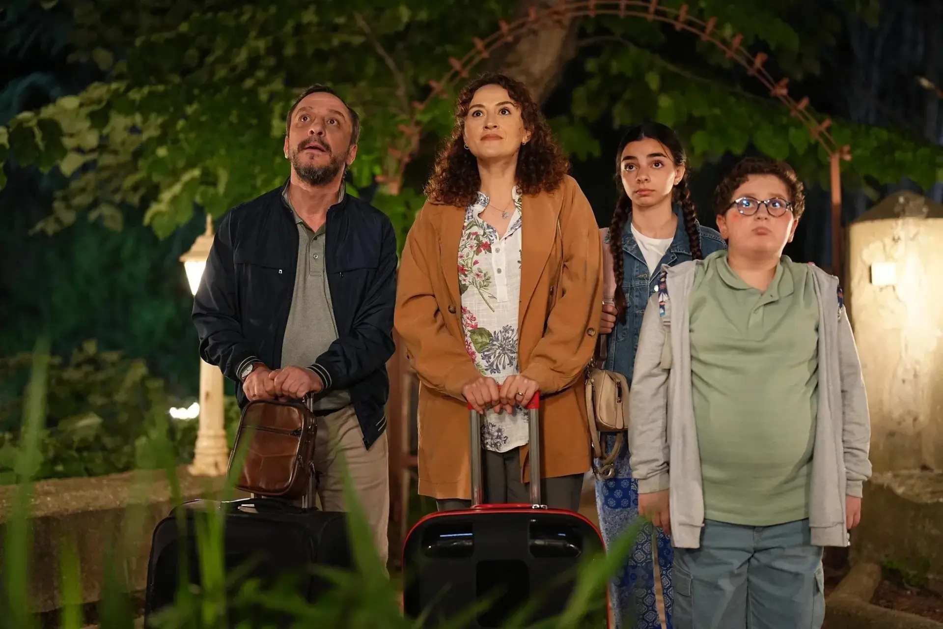 دانلود سریال سعادت خانوادگی