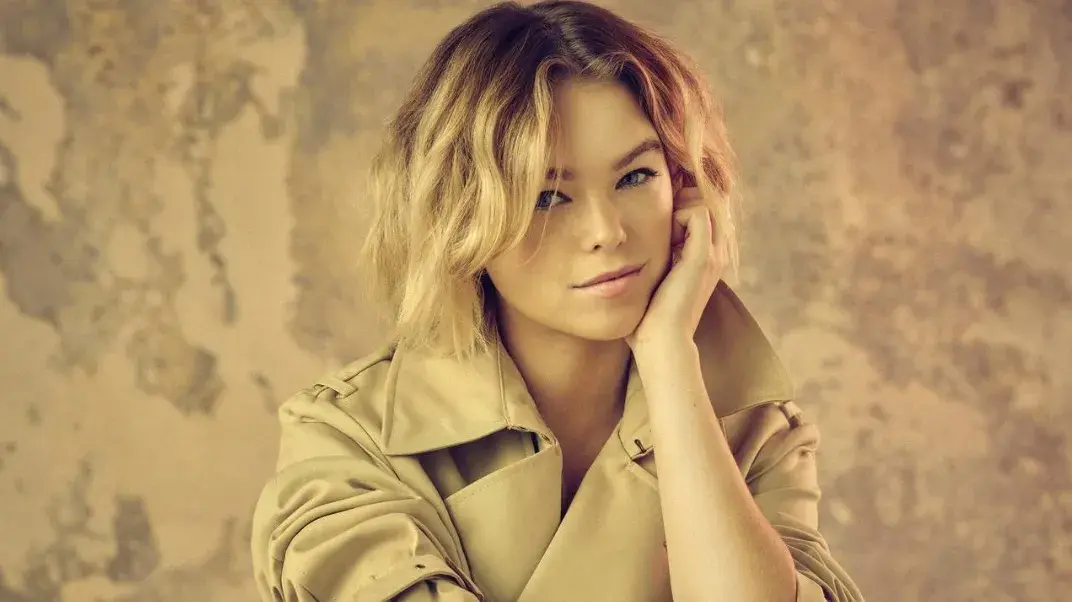 میلی الکاک ستاره آینده دنیای دی‌سی