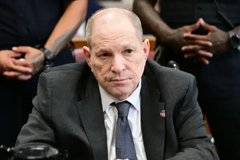 پیروزی حقوقی برای افشاگر پرونده هاروی واینستین