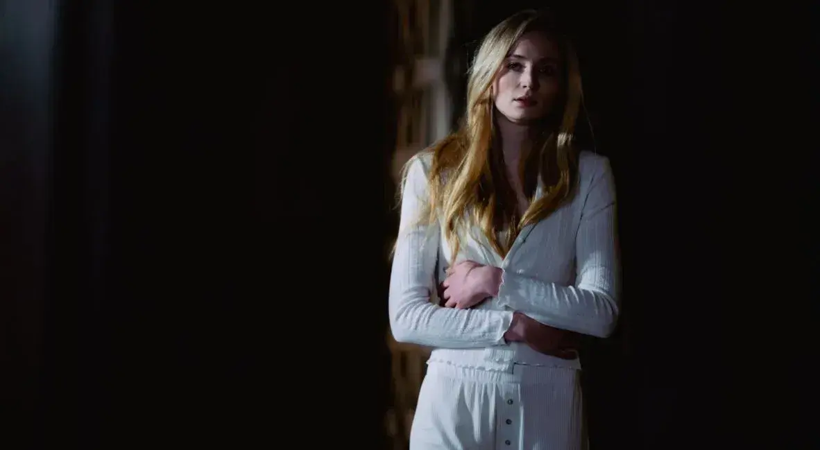 دانلود فیلم اعتماد 2025