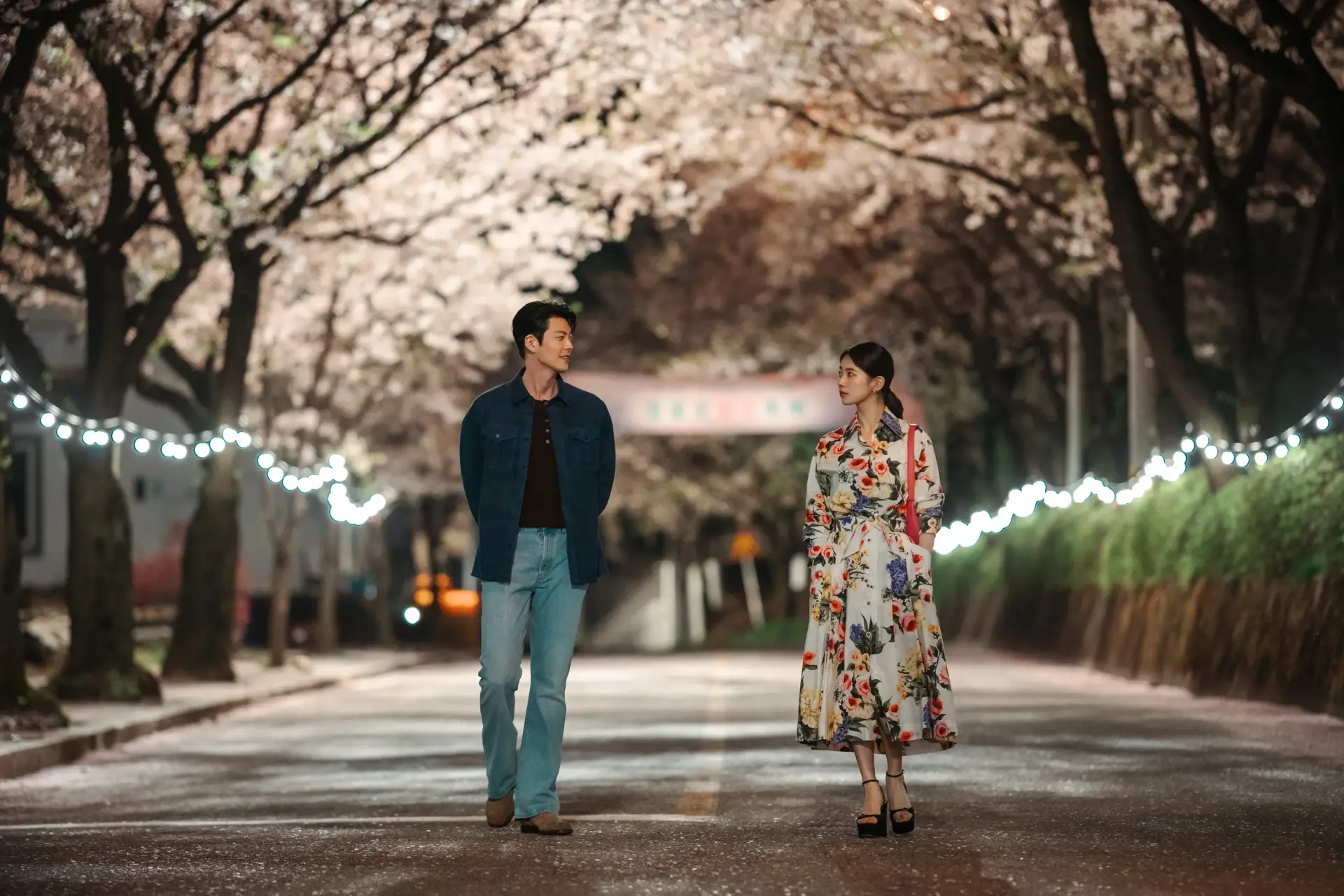 دانلود سریال جینی، آرزو کن