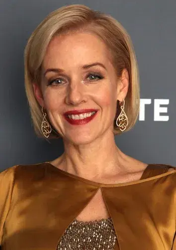 پنه لوپه آن میلر