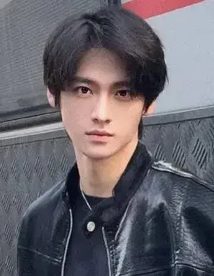 کوان یی لون