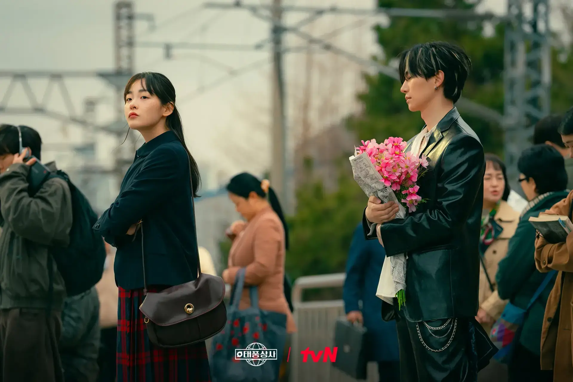 دانلود سریال خانواده تایفون 