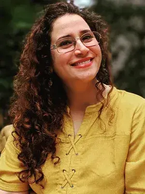 نازنین میدن