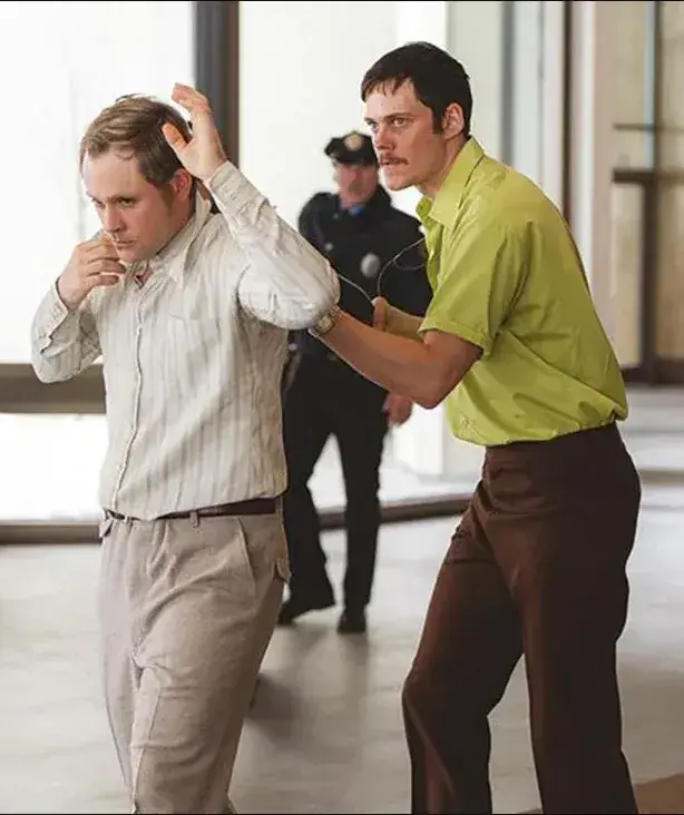 فیلم سیم مرد مرده (Dead Man's Wire) پوستر